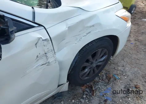 2015 Nissan Altima 2.5 S from USA, damaged, VIN 1N4AL3AP3FC581077